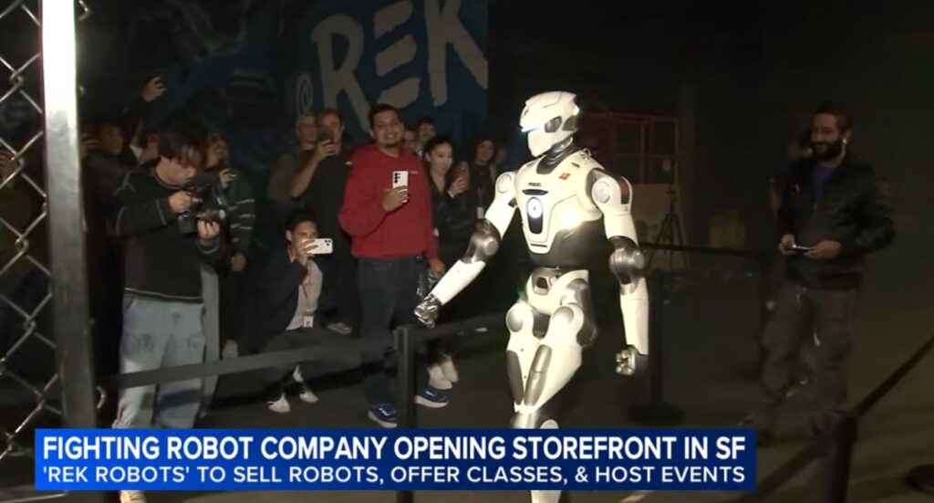 REK Humanoid Robot Fights EngineAI T800
