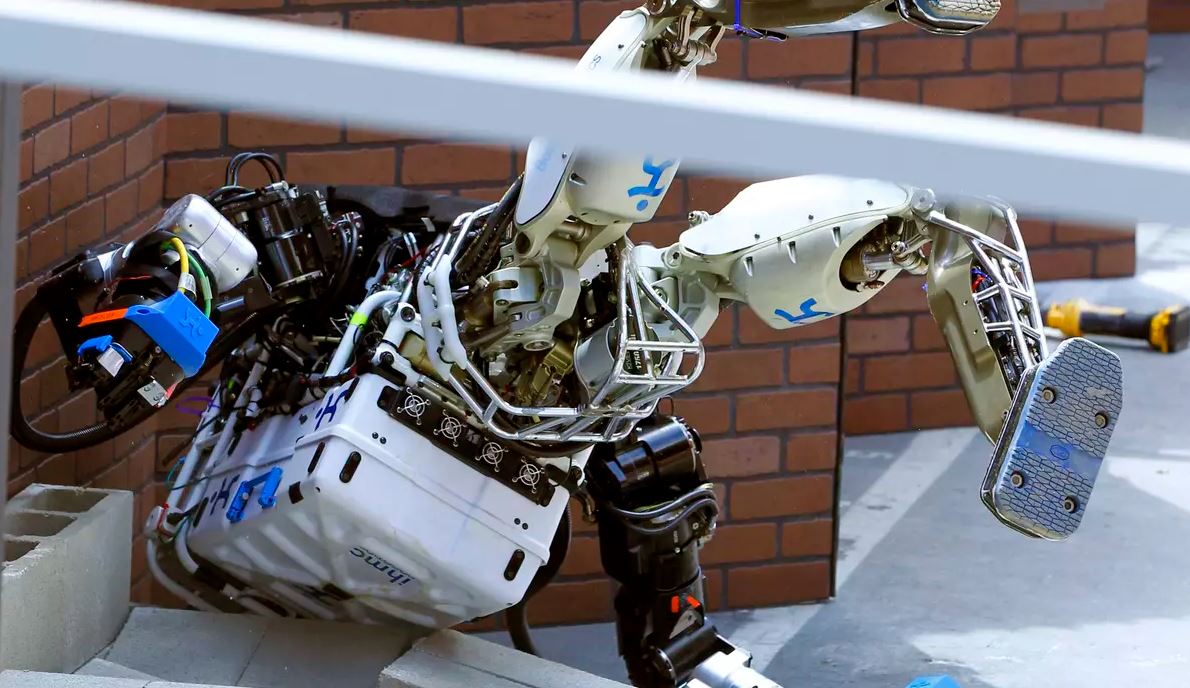 DARPA Robotics Challenge Robot Falls